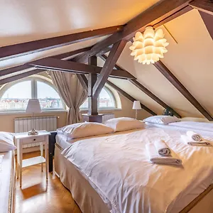 Janáčkovo Nábřeží 19 - Riverside Aparthotel