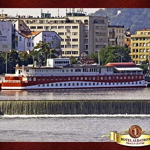 Bateau-hôtel Albatros